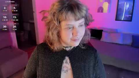 Snapshot of kenziesharik chatting on 29, 9, 2025 Kenzie online show from 29, 9, 2025