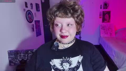 Snapshot of kenziesharik chatting on 21, 6, 2026 Kenzie online show from 21, 6, 2026