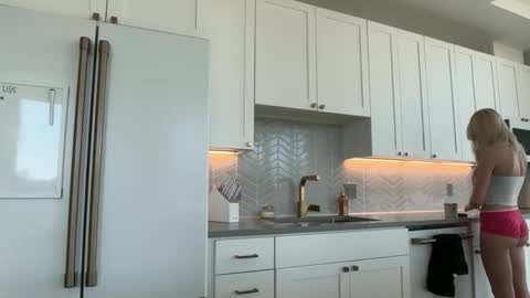 kenziesmithh online show from 2, 3, 2026