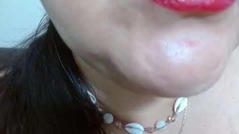 Snapshot of kerly_doll chatting on 17, 12, 2025 K E R L Y online show from 17, 12, 2025