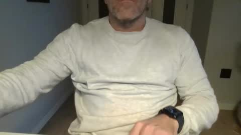 Snapshot of kermitgp3 chatting on 14, 12, 2025 Anton online show from 14, 12, 2025