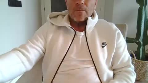 Snapshot of kermitgp3 chatting on 3, 5, 2026 Anton online show from 3, 5, 2026
