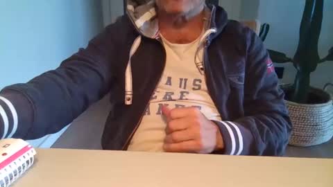Snapshot of kermitgp3 chatting on 13, 5, 2026 Anton online show from 13, 5, 2026