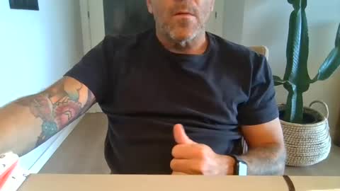 Snapshot of kermitgp3 chatting on 14, 6, 2026 Anton online show from 14, 6, 2026