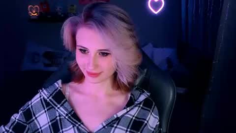 Snapshot of keti_moon chatting on 24, 6, 2026 Keti 3 online show from 24, 6, 2026