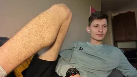 Snapshot of kevin_hornyyy chatting on 19, 6, 2026 kevin online show from 19, 6, 2026