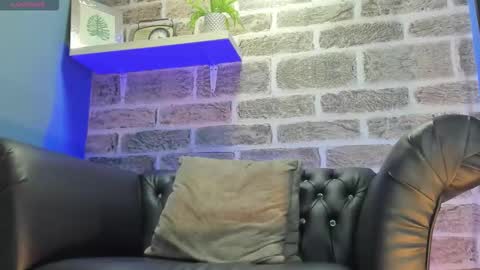 Snapshot of kevinn_blue chatting on 28, 10, 2025 Sexy Hot Kevin online show from 28, 10, 2025