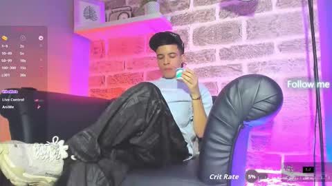 Snapshot of kevinn_blue chatting on 5, 11, 2025 Sexy Hot Kevin online show from 5, 11, 2025