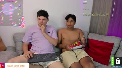 Snapshot of kevinxlvx chatting on 29, 5, 2026 kevin and ottis online show from 29, 5, 2026