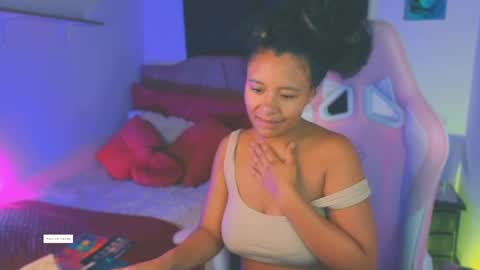 Snapshot of keyla_roberts_ chatting on 26, 5, 2026 Adhara. Help me reach 100 likes online show from 26, 5, 2026