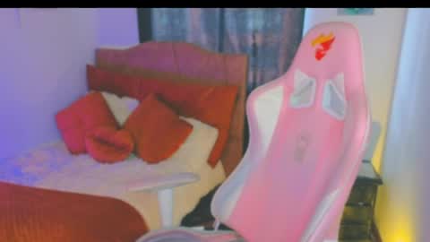 Snapshot of keyla_roberts_ chatting on 30, 5, 2026 Adhara. Help me reach 100 likes online show from 30, 5, 2026