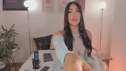  IG  LAUKEY  online show from 17, 12, 2025