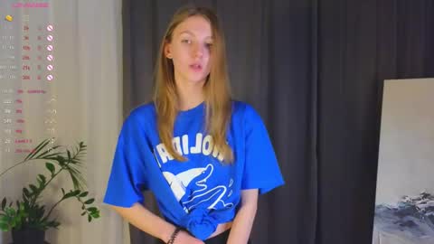 Snapshot of keylalong chatting on 1, 3, 2025 Hi Im Mary Glad to see you in my room PVT is open online show from 1, 3, 2025