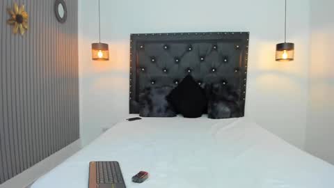 Snapshot of keylamonroy1 chatting on 12, 3, 2025 Keyla Megan and Loly online show from 12, 3, 2025