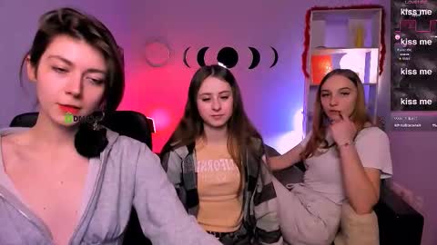 Snapshot of keylas_moan chatting on 3, 2, 2026 Keylas online show from 3, 2, 2026