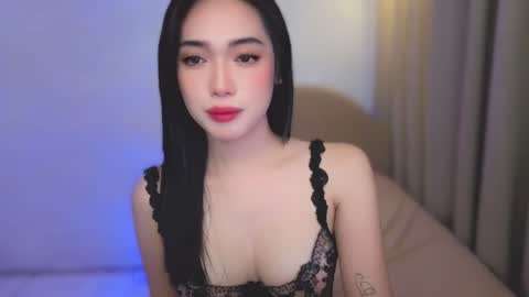 Snapshot of khaleesi_sonrisa chatting on 25, 6, 2026 sonrisa online show from 25, 6, 2026