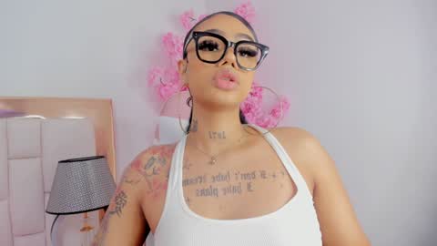 Khelany Isyy  online show from 8, 2, 2025