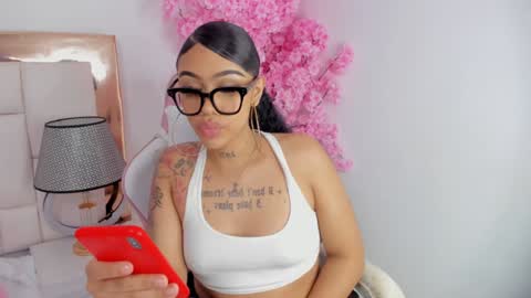 Khelany Isyy  online show from 9, 2, 2025