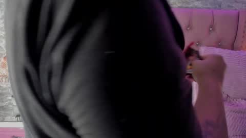 Khelany Isyy  online show from 22, 10, 2025