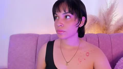 khloe_cute_ online show from 4, 10, 2025