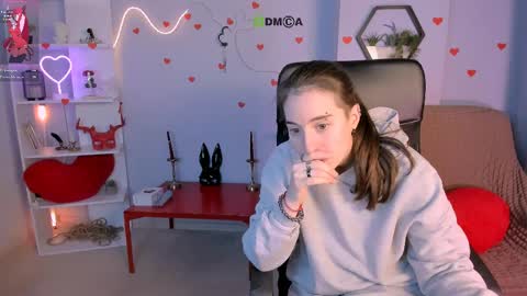 khloebeauty online show from 5, 4, 2026