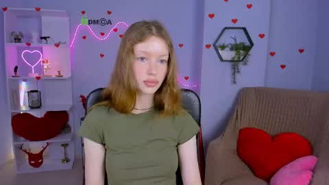 Snapshot of khloebeauty chatting on 7, 6, 2026 khloebeauty online show from 7, 6, 2026