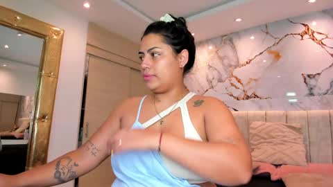 Snapshot of kiana_cream chatting on 23, 4, 2026 N M online show from 23, 4, 2026