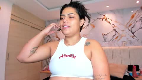 Snapshot of kiana_cream chatting on 29, 5, 2026 N M online show from 29, 5, 2026