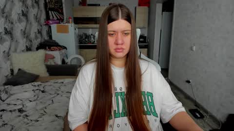 kianna_dior_ online show from 11, 11, 2025