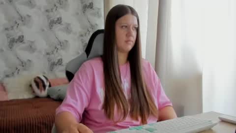kianna_dior_ online show from 27, 6, 2026