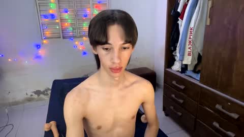 Snapshot of kiantwink chatting on 14, 1, 2025 kiantwink online show from 14, 1, 2025