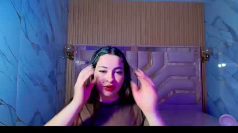 Snapshot of kiara_moon_r chatting on 4, 7, 2026 Kiara online show from 4, 7, 2026