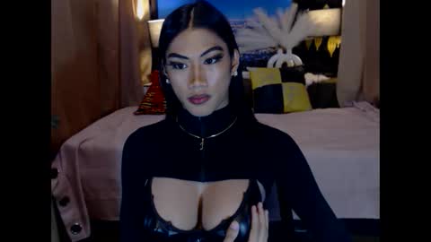 Snapshot of kiara_trans chatting on 7, 4, 2026 kiara_trans online show from 7, 4, 2026