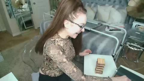 Kia Rose online show from 28, 9, 2025