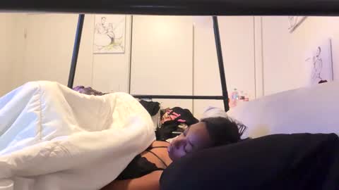 HunneysPlayRoom online show from 13, 12, 2024