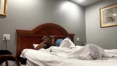 HunneysPlayRoom online show from 2, 1, 2025