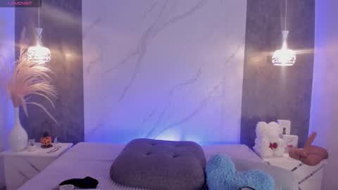 Kim Thompson online show from 15, 10, 2025