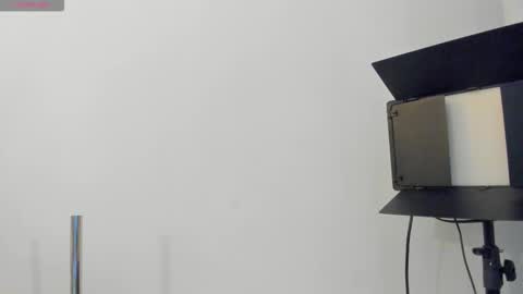 Snapshot of kiim01 chatting on 26, 10, 2025 kiim01 online show from 26, 10, 2025