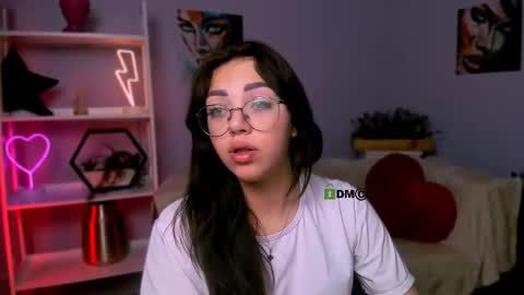 Snapshot of kiki_swan chatting on 10, 3, 2025 kiki_swan online show from 10, 3, 2025