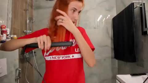 Snapshot of kikko_lee chatting on 16, 7, 2026 KikkoLee online show from 16, 7, 2026