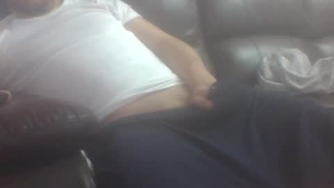 Snapshot of kiko83c chatting on 14, 10, 2025 New accound cavilacion  online show from 14, 10, 2025