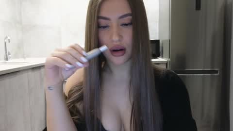 EvaAnna online show from 4, 2, 2025