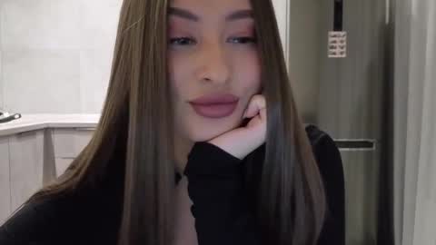 EvaAnna online show from 8, 2, 2026