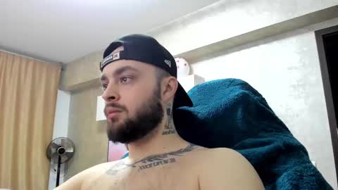 Snapshot of killerbeexxx chatting on 25, 2, 2025 killerbeexxx online show from 25, 2, 2025