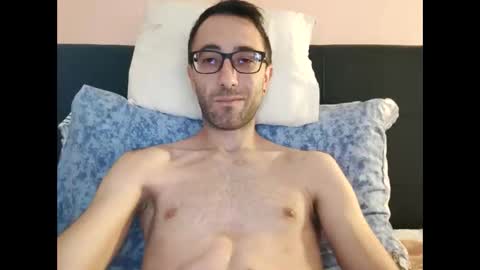 Snapshot of killua1993 chatting on 23, 9, 2025 kingstoned online show from 23, 9, 2025