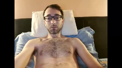 Snapshot of killua1993 chatting on 20, 10, 2025 kingstoned online show from 20, 10, 2025