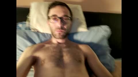 Snapshot of killua1993 chatting on 22, 10, 2025 kingstoned online show from 22, 10, 2025