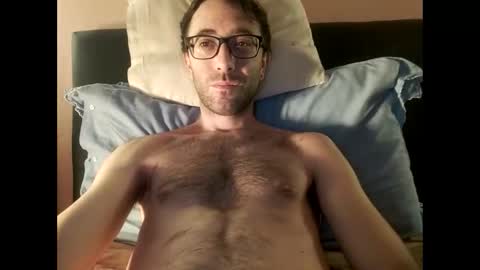 Snapshot of killua1993 chatting on 17, 11, 2025 kingstoned online show from 17, 11, 2025