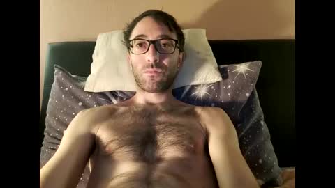 Snapshot of killua1993 chatting on 18, 12, 2025 kingstoned online show from 18, 12, 2025