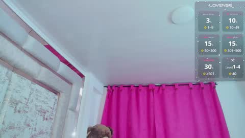 Nicole. online show from 14, 2, 2025